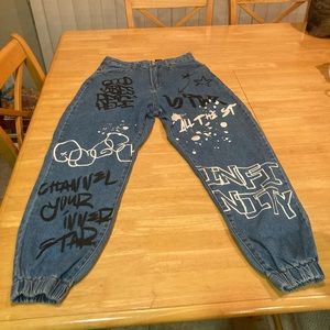 Graffiti Jogger Denim Jeans S.O.N.G.  New without tags Size 7/28